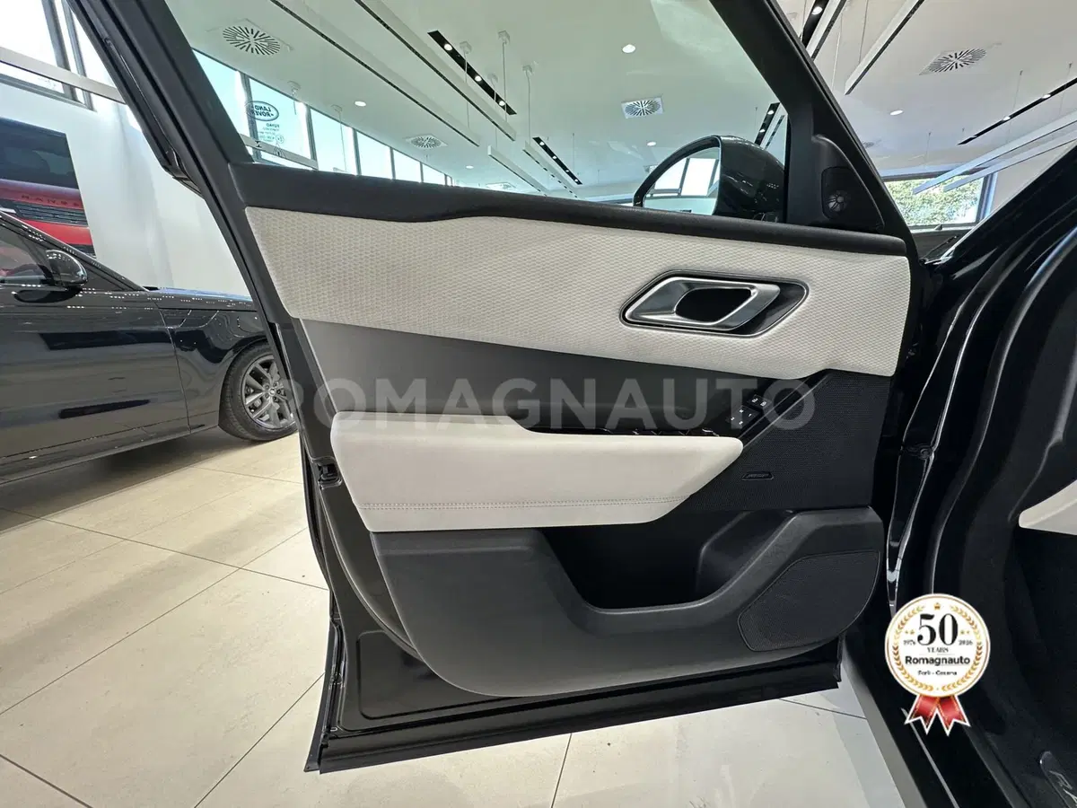 Land Rover Range Rover Velar usata a Forlì-Cesena (15)