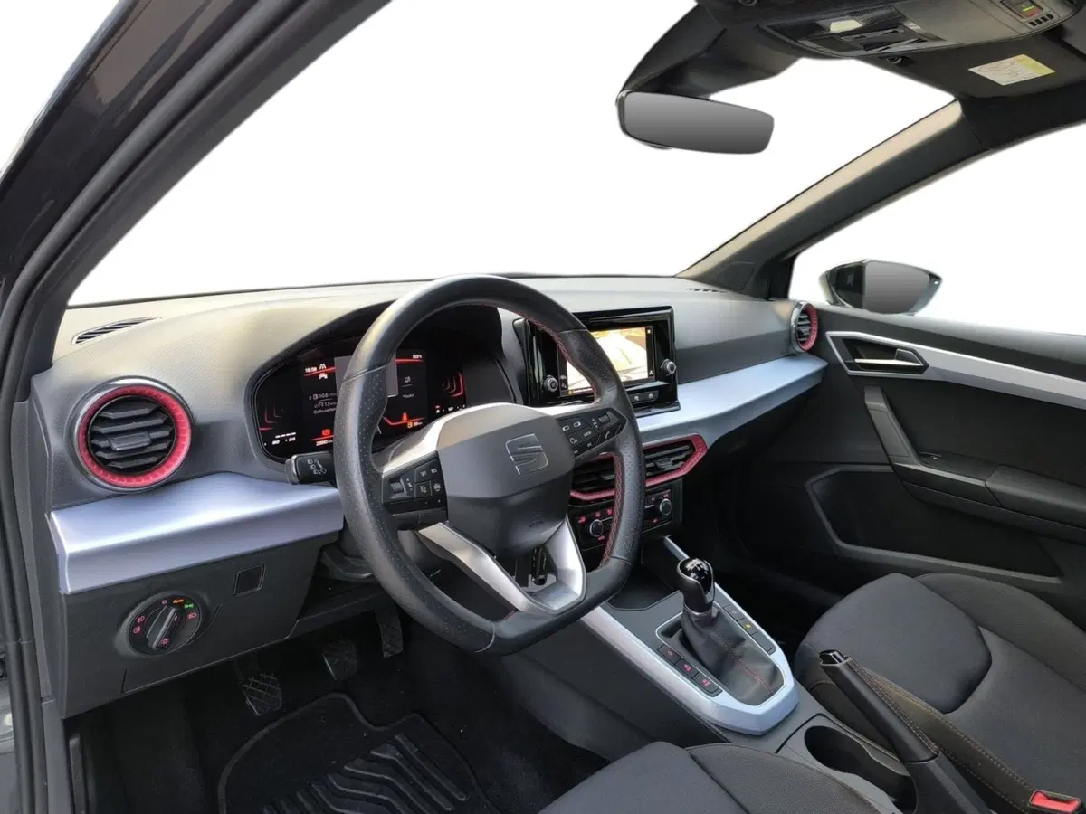 SEAT Arona usata a Udine (10)