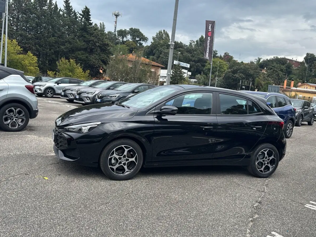 Mg MG3 nuova a Latina (7)