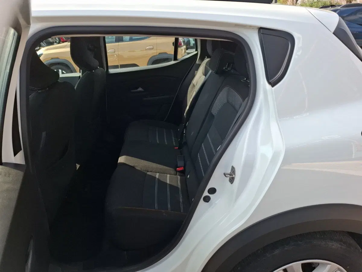 Dacia Sandero Stepway usata a Latina (17)