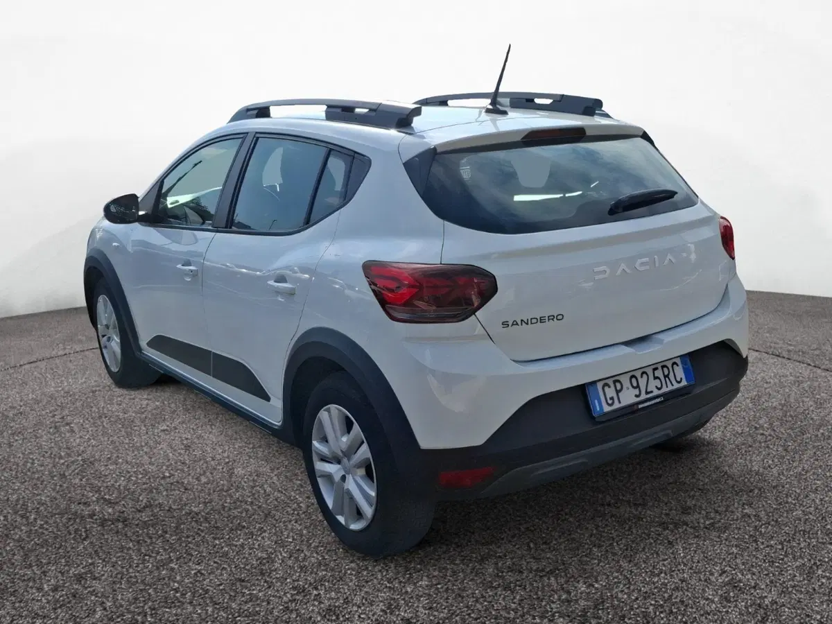 Dacia Sandero Stepway usata a Latina (4)