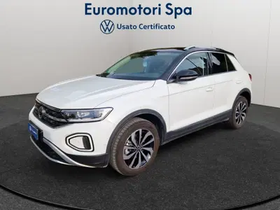 Volkswagen T-Roc 1.0 TSI Style del 2023 usata a Monteriggioni