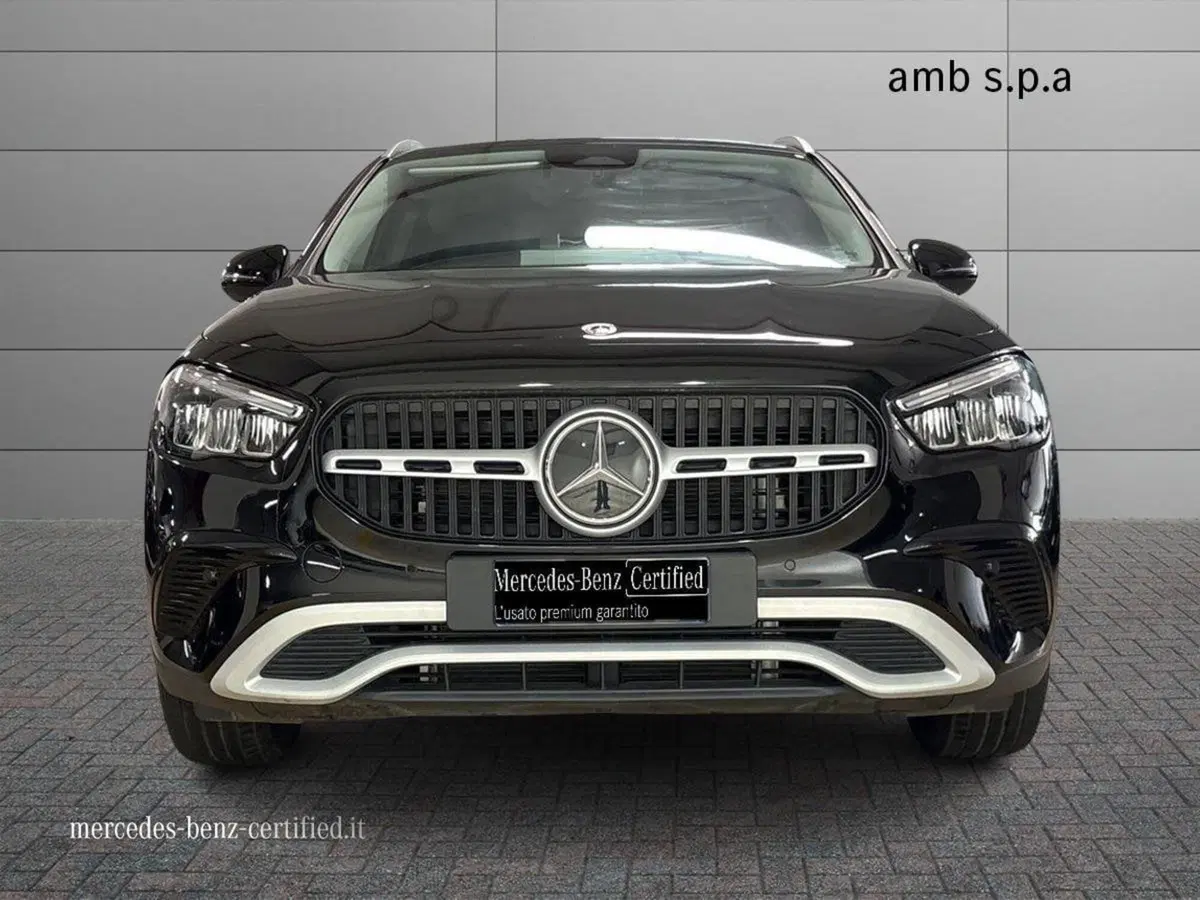 Mercedes-Benz GLA SUV usata a Napoli (3)