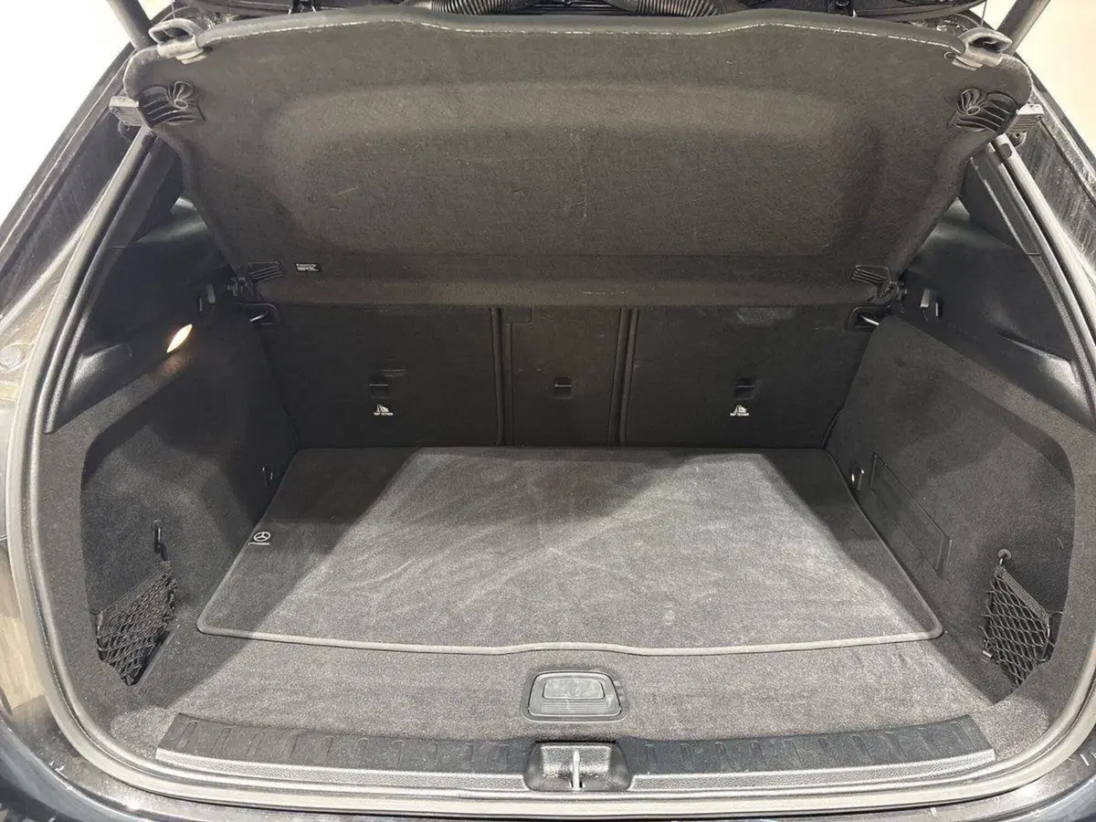 Mercedes-Benz GLA SUV usata a Napoli (9)
