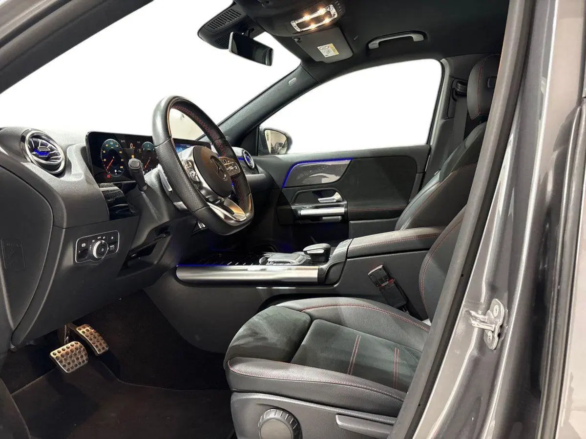 Mercedes-Benz GLA SUV usata a Napoli (10)
