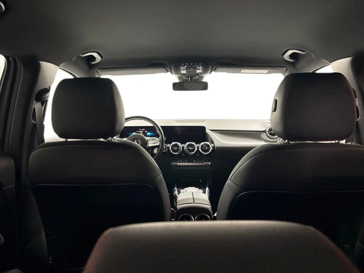 Mercedes-Benz GLA SUV usata a Napoli (18)