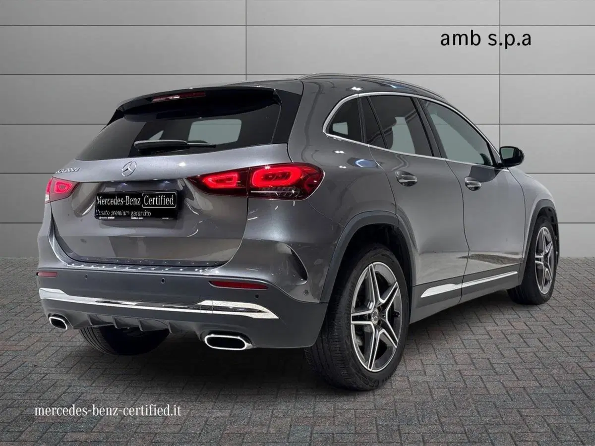 Mercedes-Benz GLA SUV usata a Napoli (2)