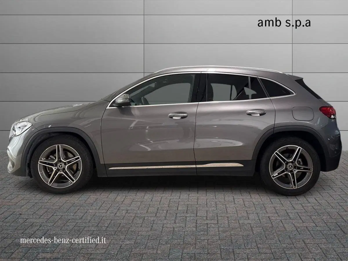 Mercedes-Benz GLA SUV usata a Napoli (6)