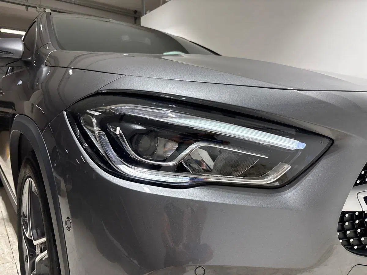 Mercedes-Benz GLA SUV usata a Napoli (7)