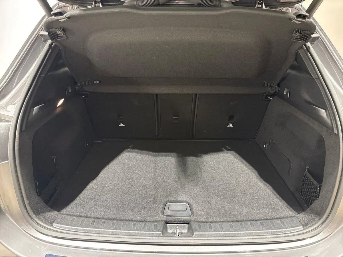 Mercedes-Benz GLA SUV usata a Napoli (8)