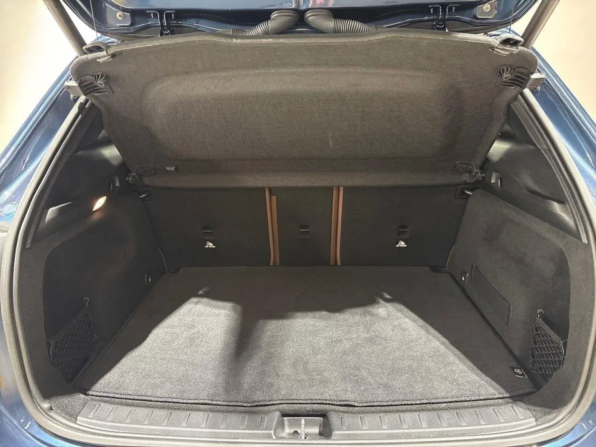 Mercedes-Benz GLA SUV usata a Napoli (10)