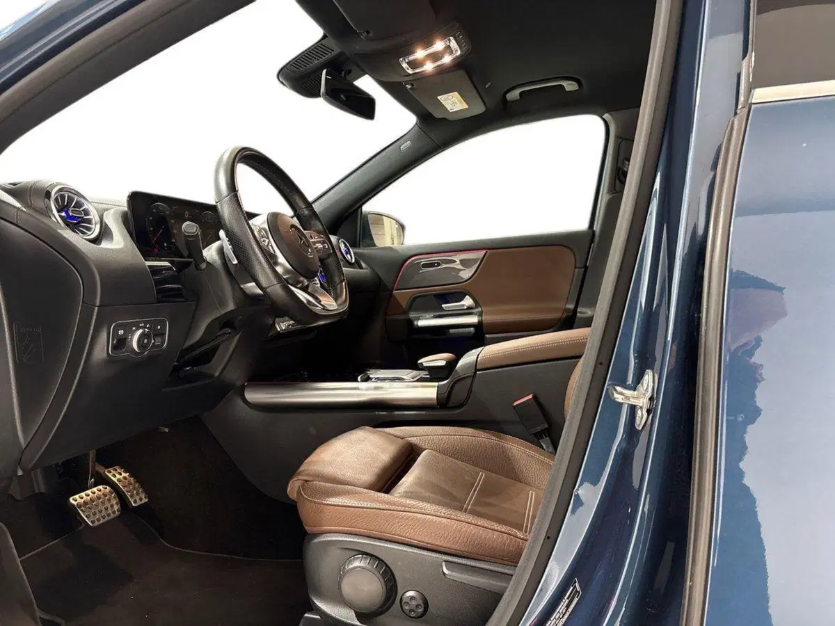 Mercedes-Benz GLA SUV usata a Napoli (12)