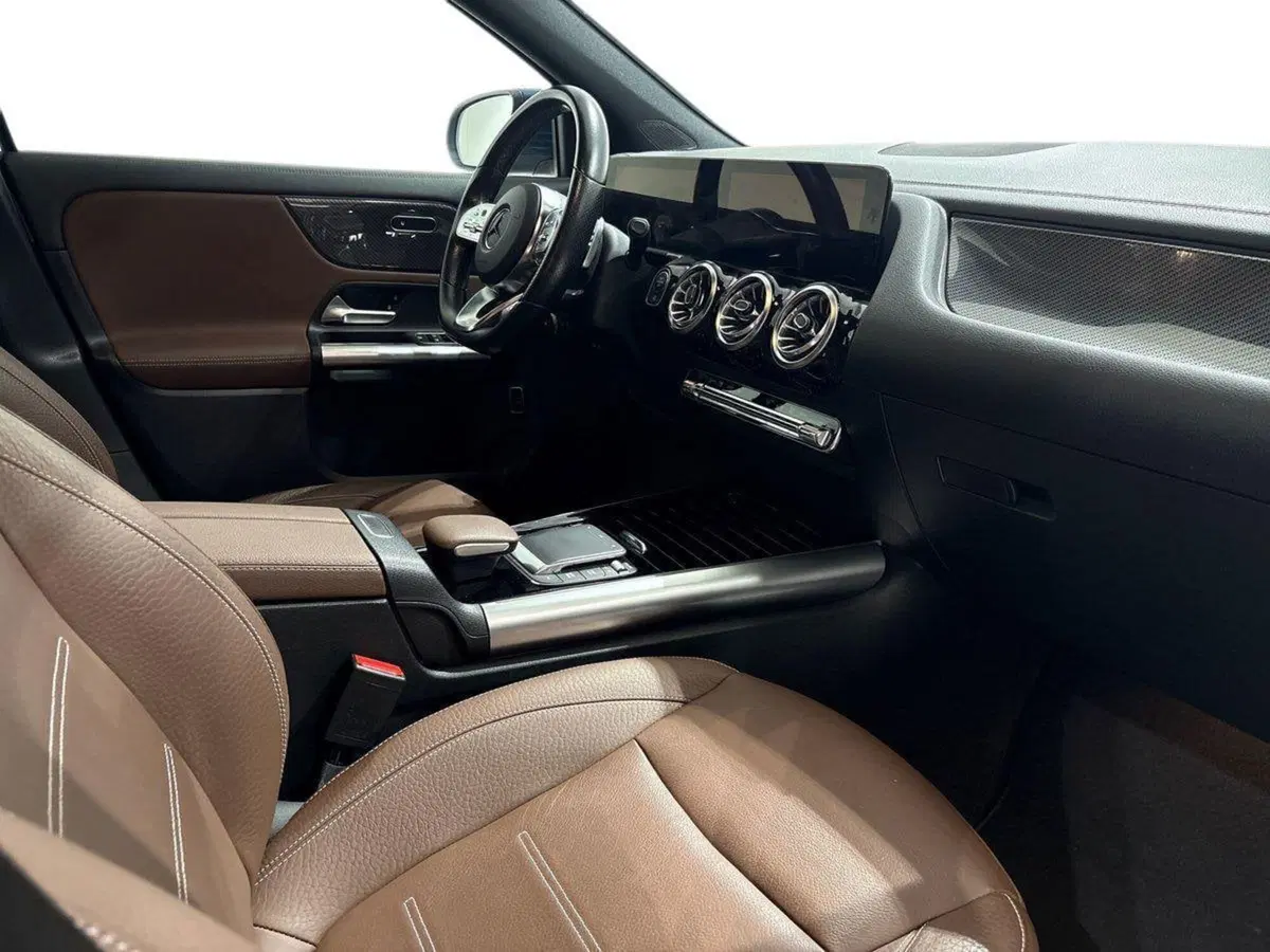 Mercedes-Benz GLA SUV usata a Napoli (16)