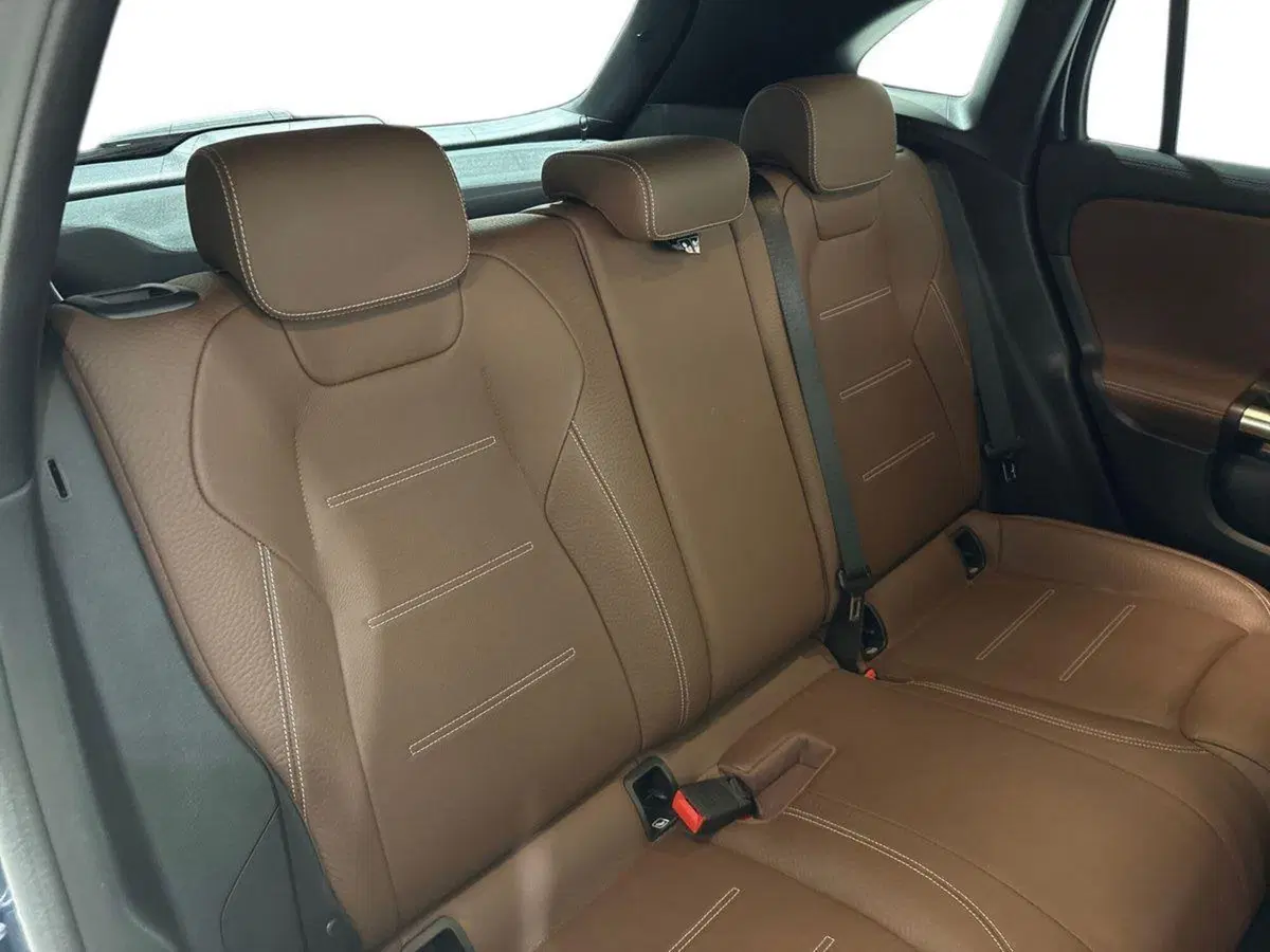 Mercedes-Benz GLA SUV usata a Napoli (17)