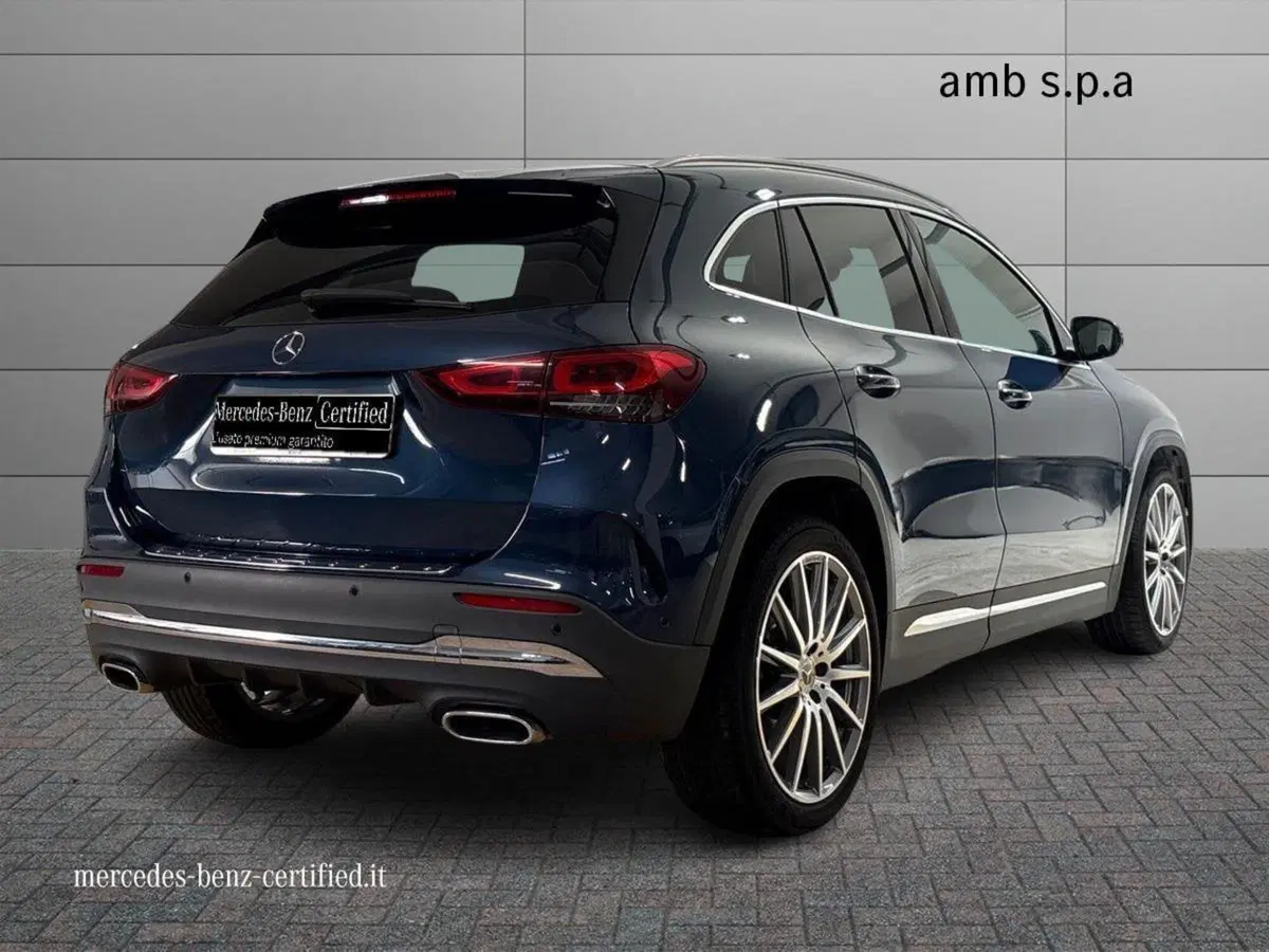 Mercedes-Benz GLA SUV usata a Napoli (2)
