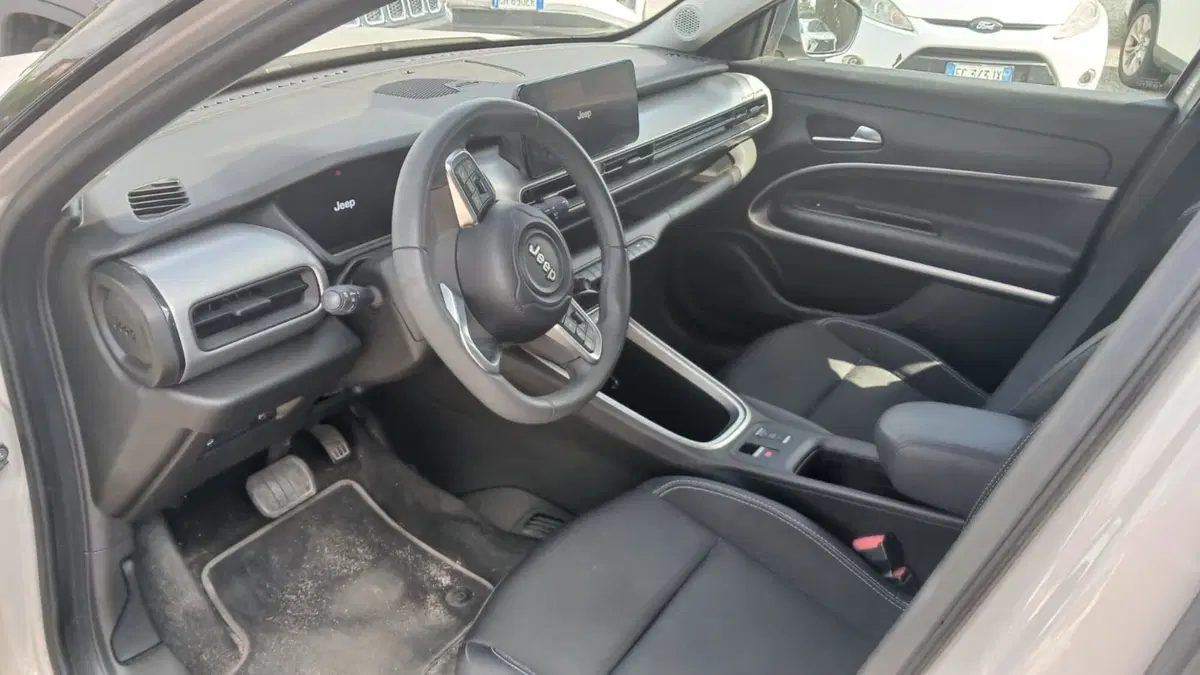 Jeep Avenger usata a Catanzaro (6)