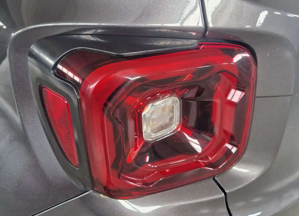 Jeep Renegade usata a Terni (16)