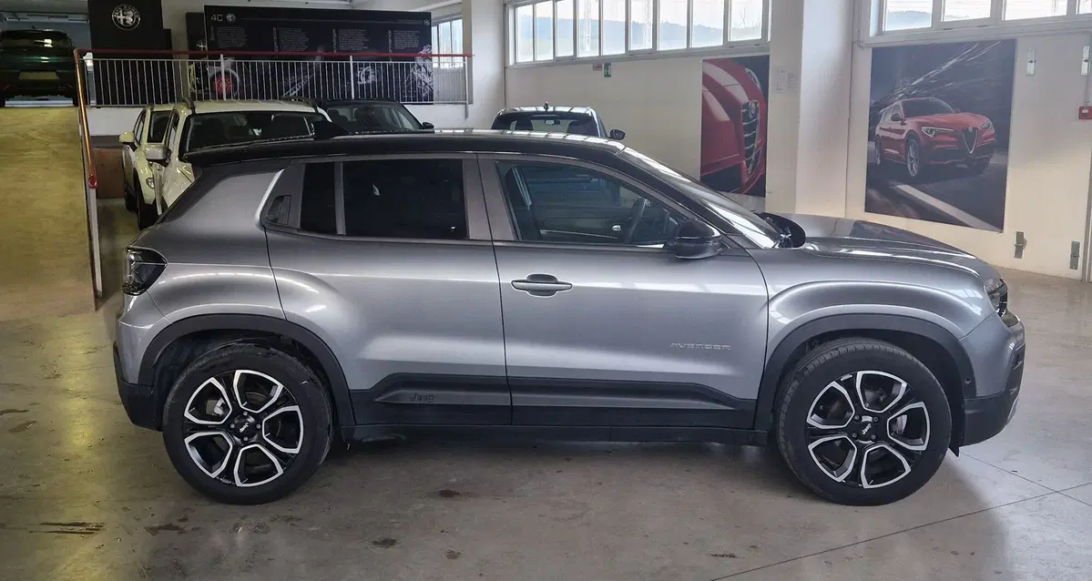 Jeep Avenger usata a Terni (6)