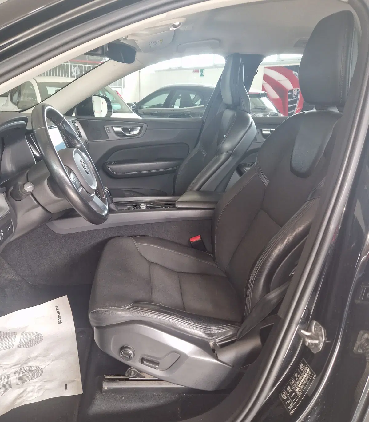 Volvo XC60 usata a Terni (7)