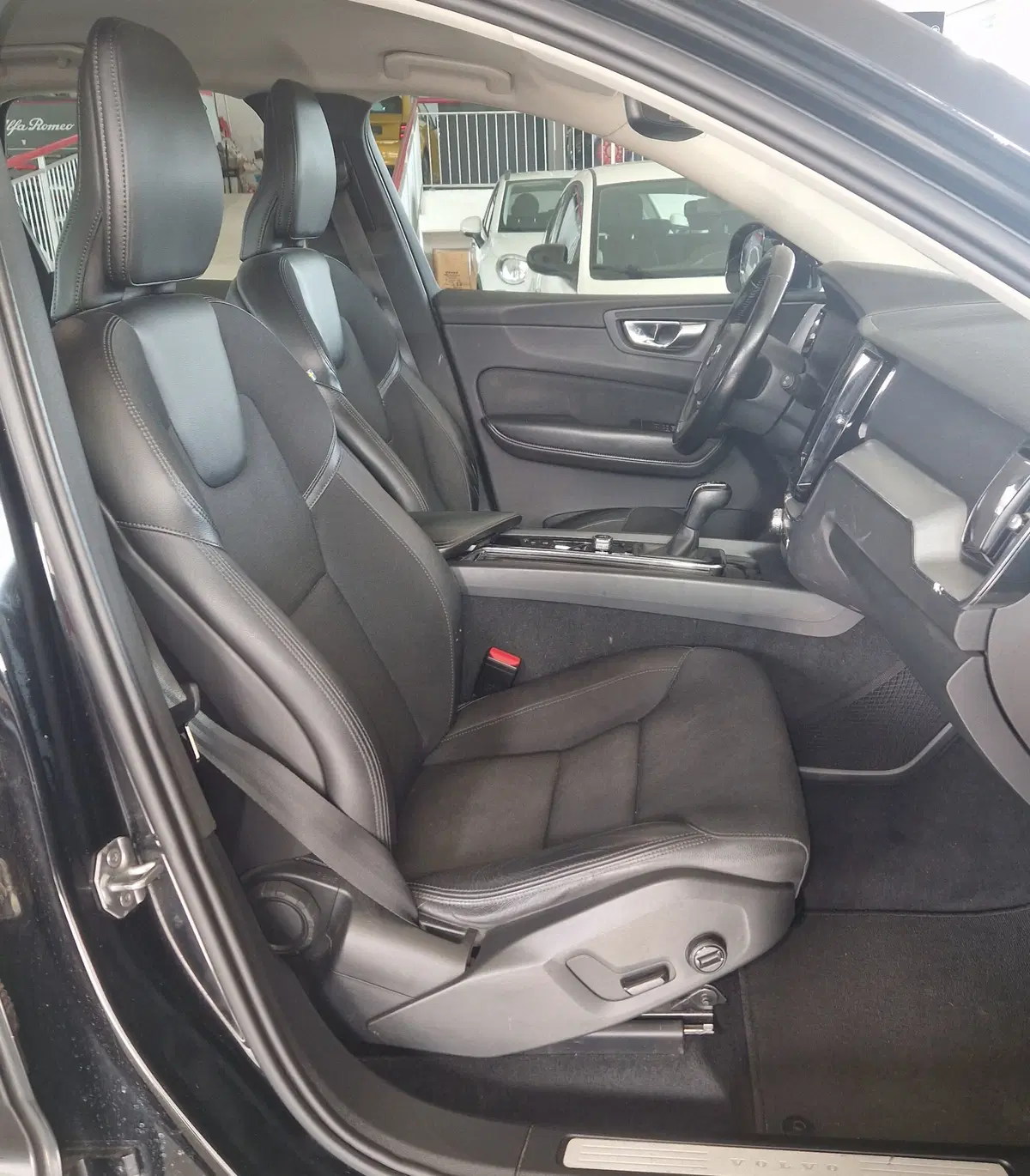 Volvo XC60 usata a Terni (8)