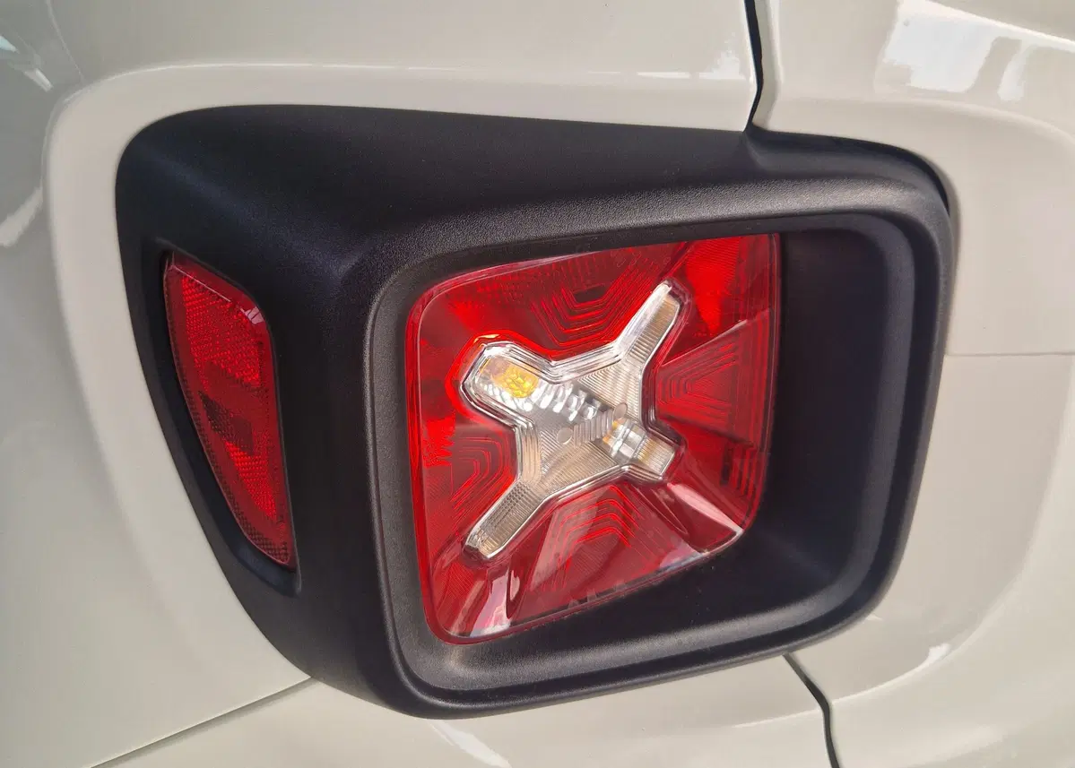 Jeep Renegade usata a Terni (16)