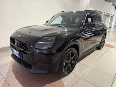MINI Mini Countryman 1.5 48V C Blackyard auto del 2026 usata a Genova