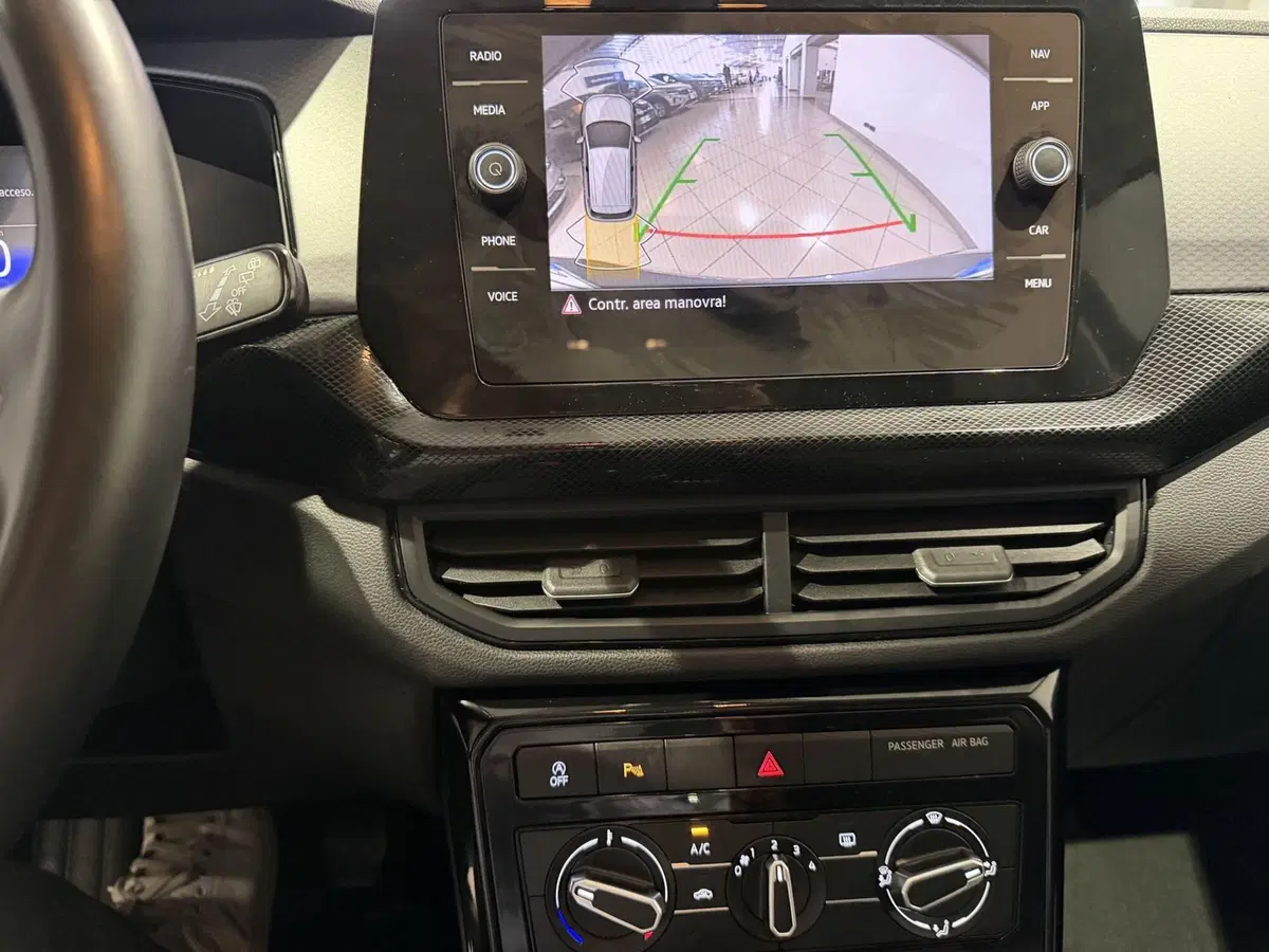 Volkswagen T-Cross usata a Genova (13)