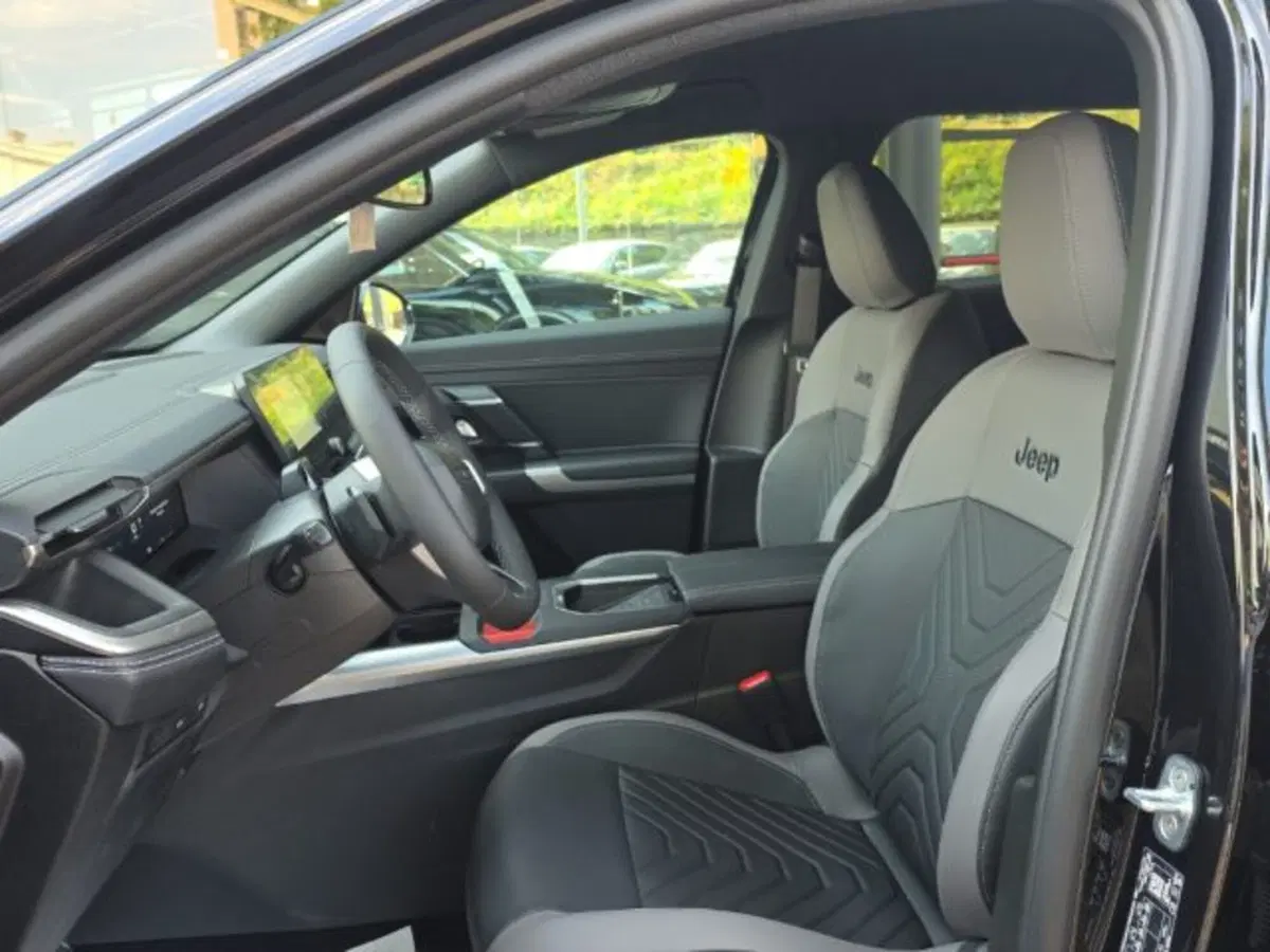 Jeep Compass nuova a Monza e Brianza (9)