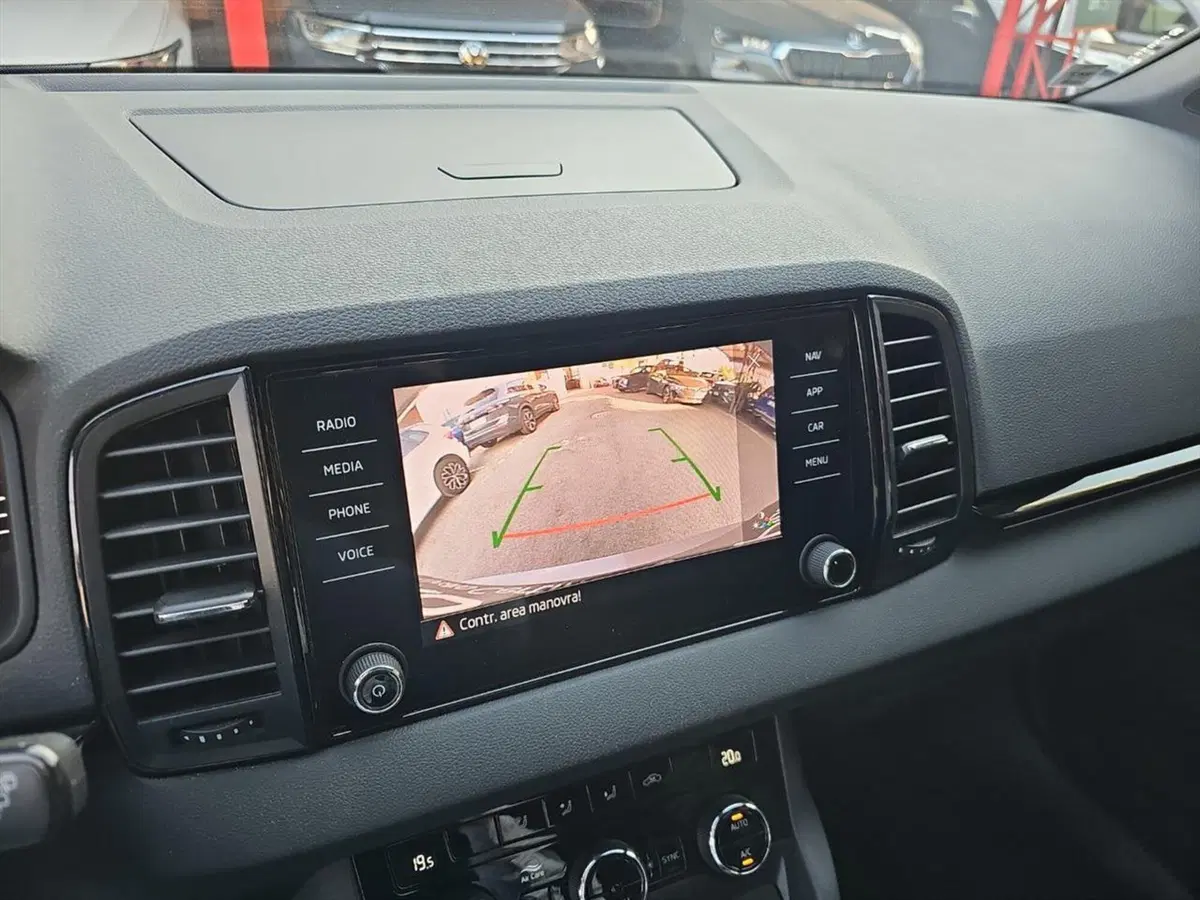 Skoda Karoq usata a Lecco (14)