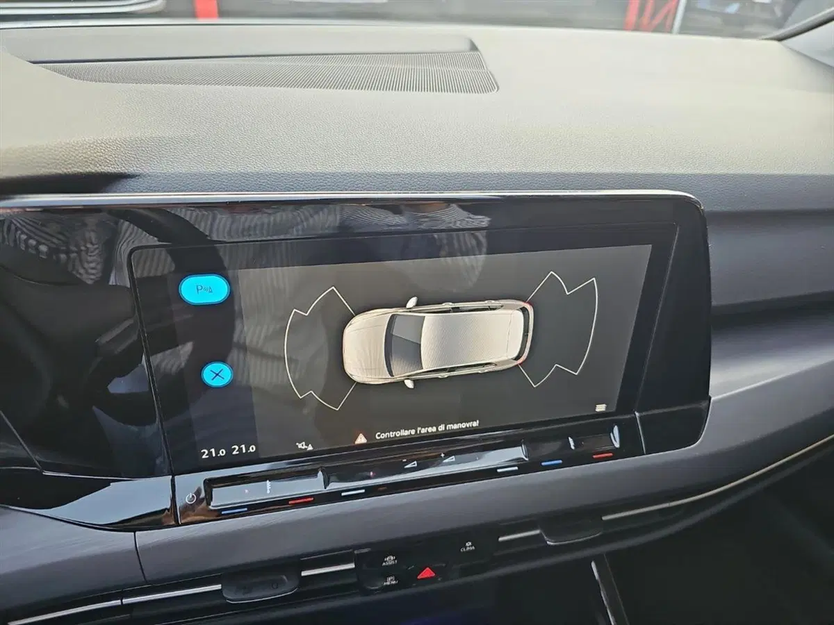 Volkswagen Golf usata a Lecco (16)