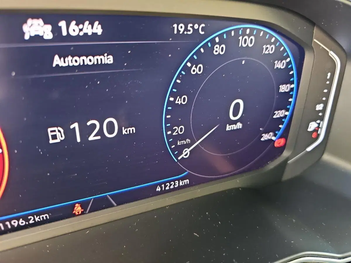 Volkswagen Polo usata a Lecco (15)