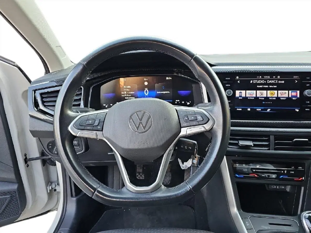 Volkswagen Taigo usata a Lecco (10)