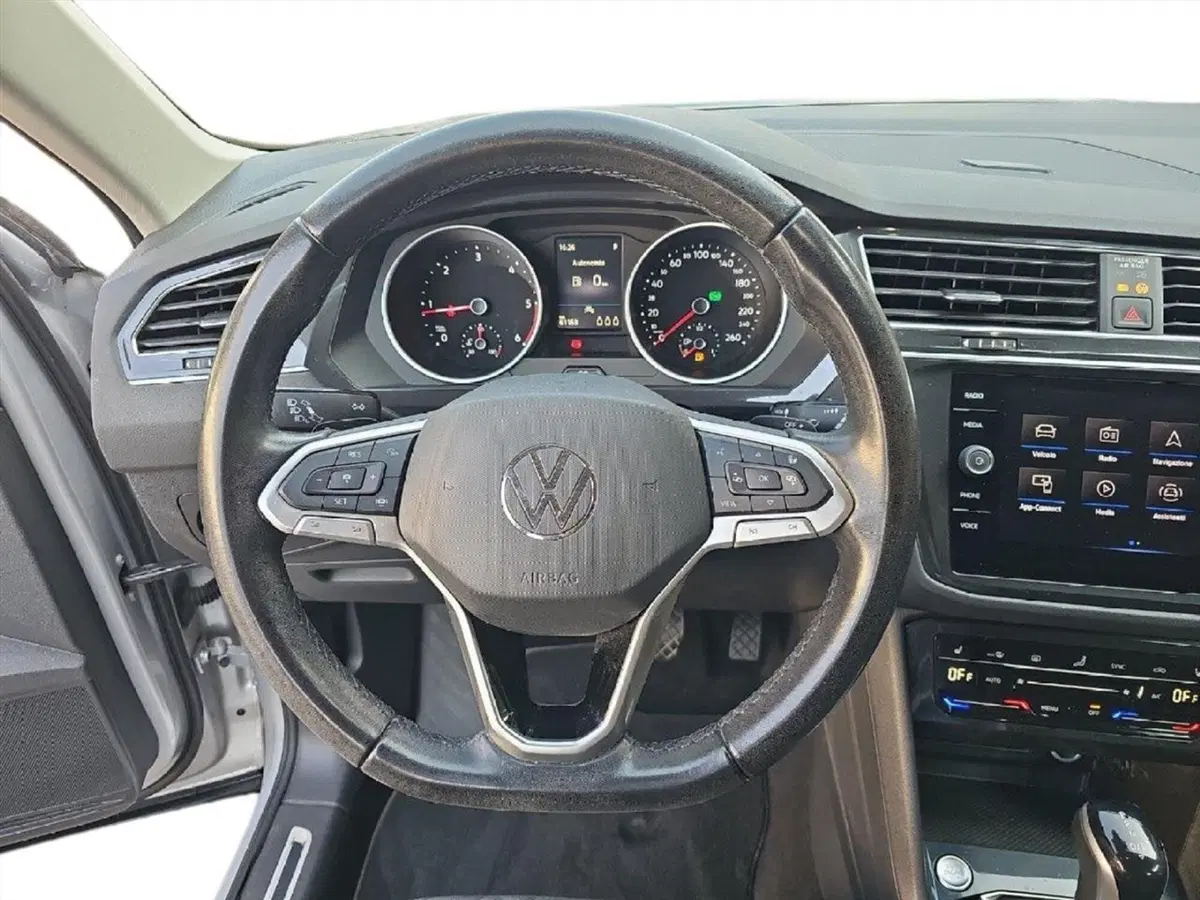 Volkswagen Tiguan usata a Lecco (12)
