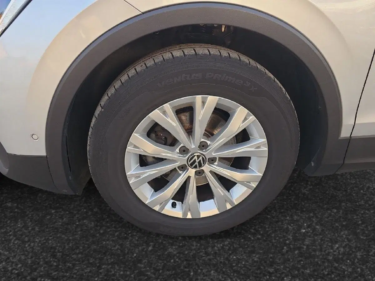 Volkswagen Tiguan usata a Lecco (13)