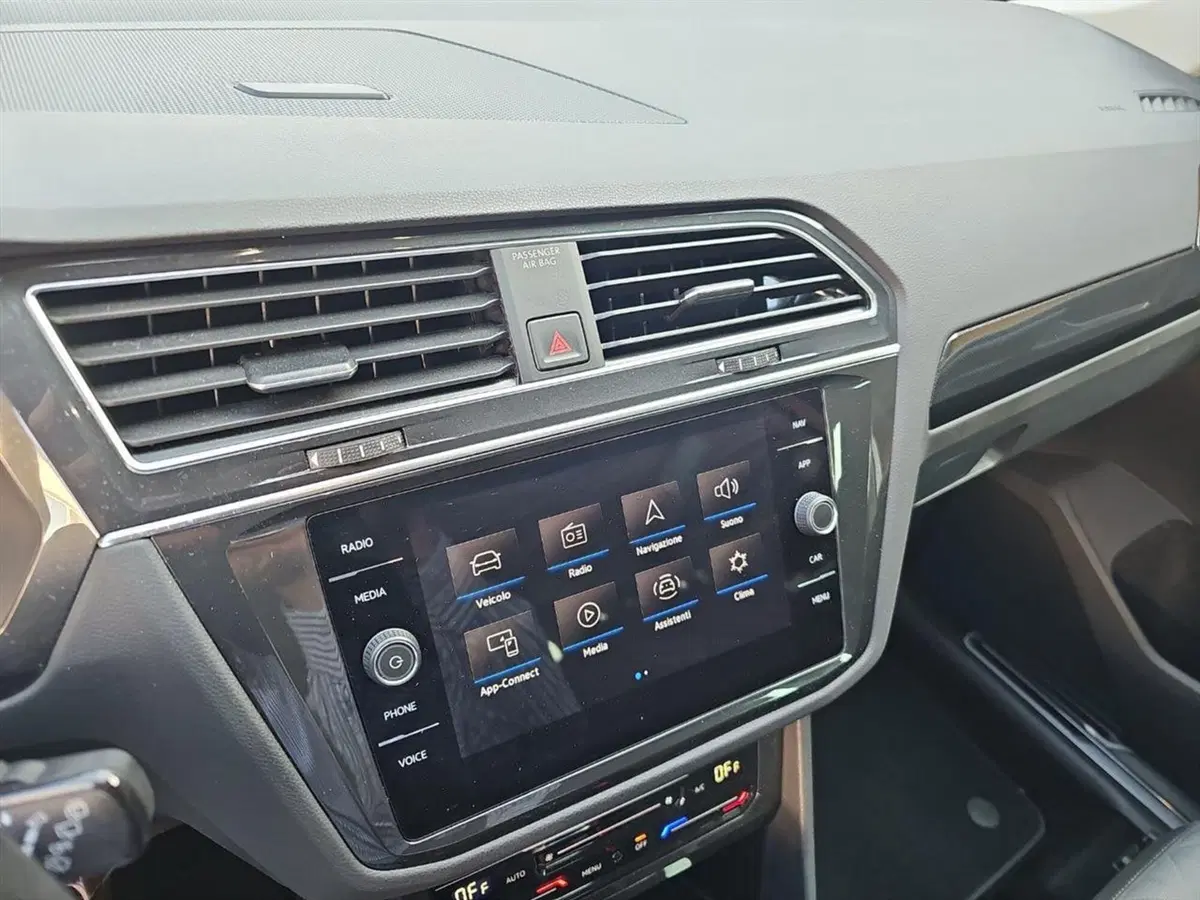Volkswagen Tiguan usata a Lecco (18)