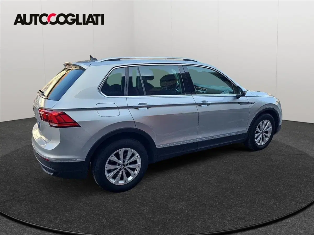Volkswagen Tiguan usata a Lecco (4)