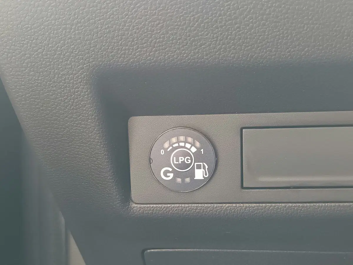 Renault Captur usata a Bari (13)