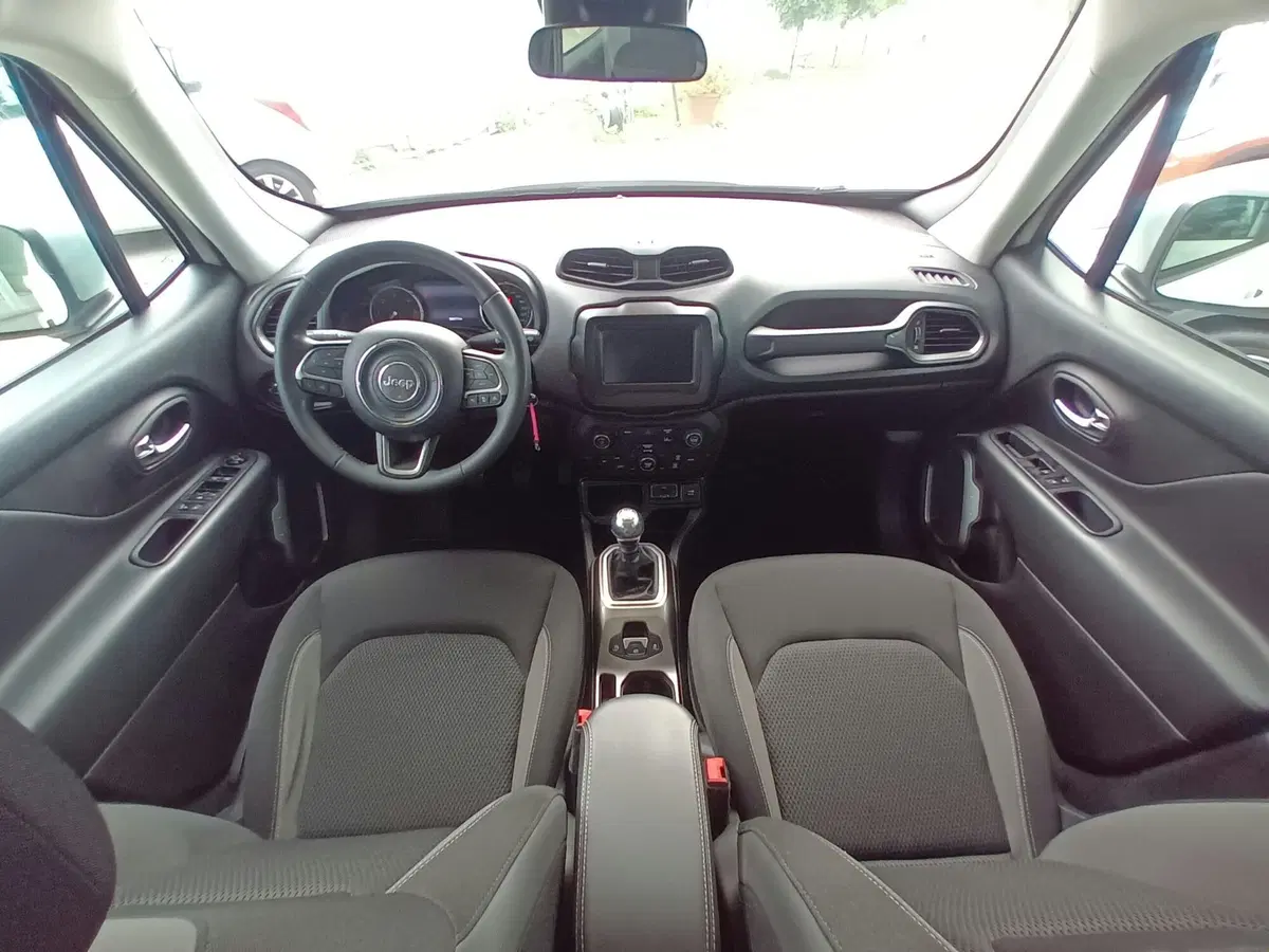 Jeep Renegade usata a Bari (13)