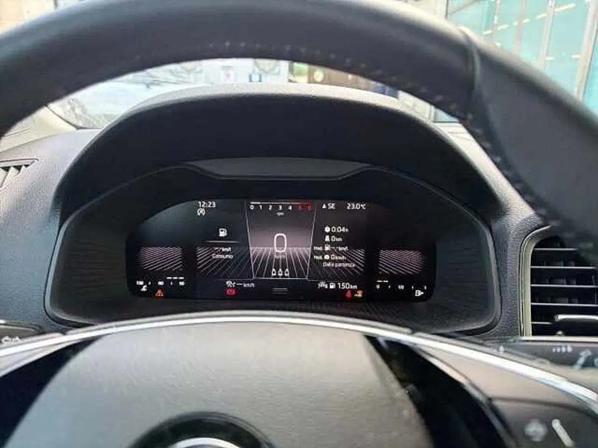 Skoda Karoq usata a Ravenna (12)