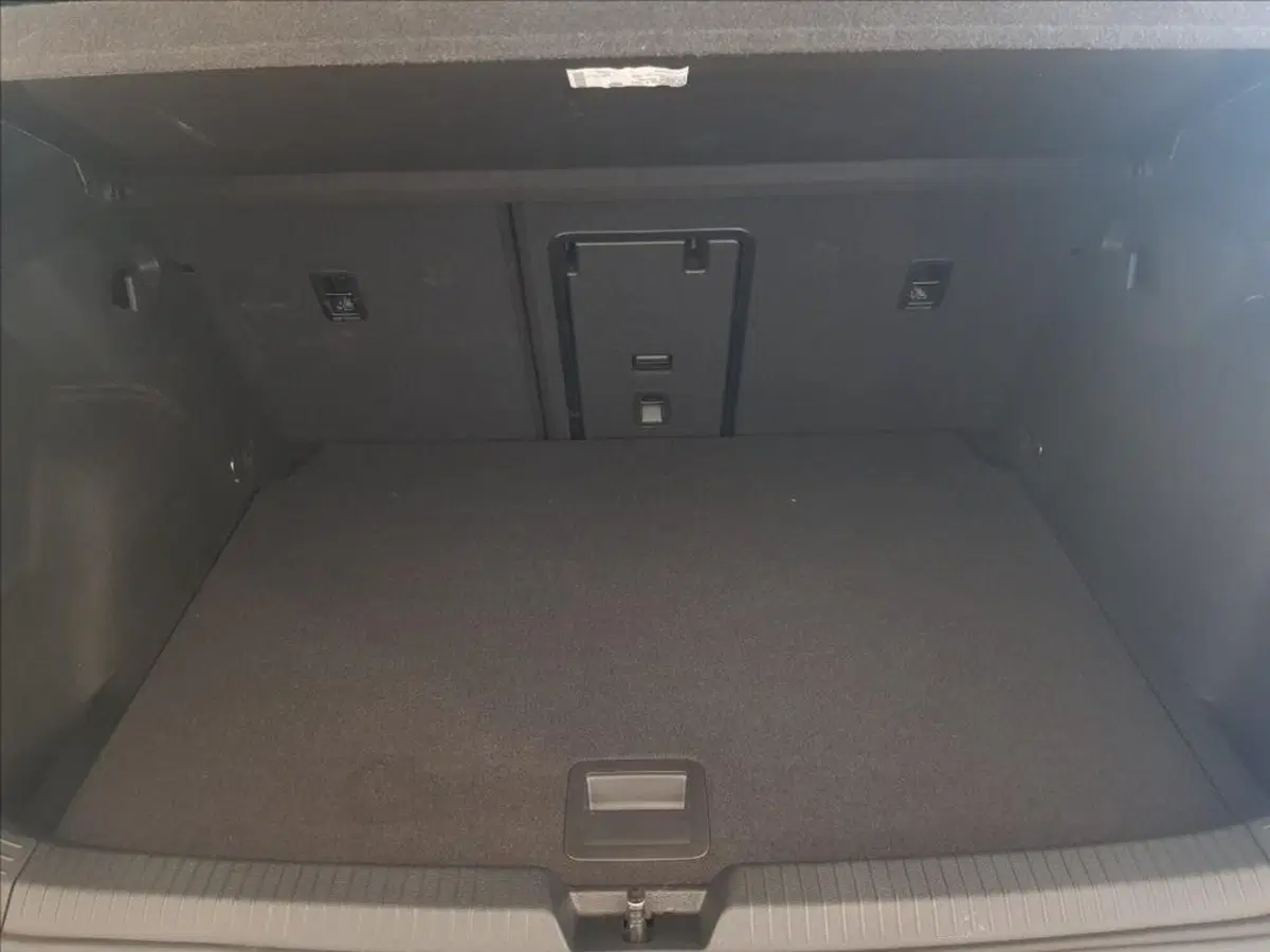 Volkswagen Golf Variant usata a Lucca (15)