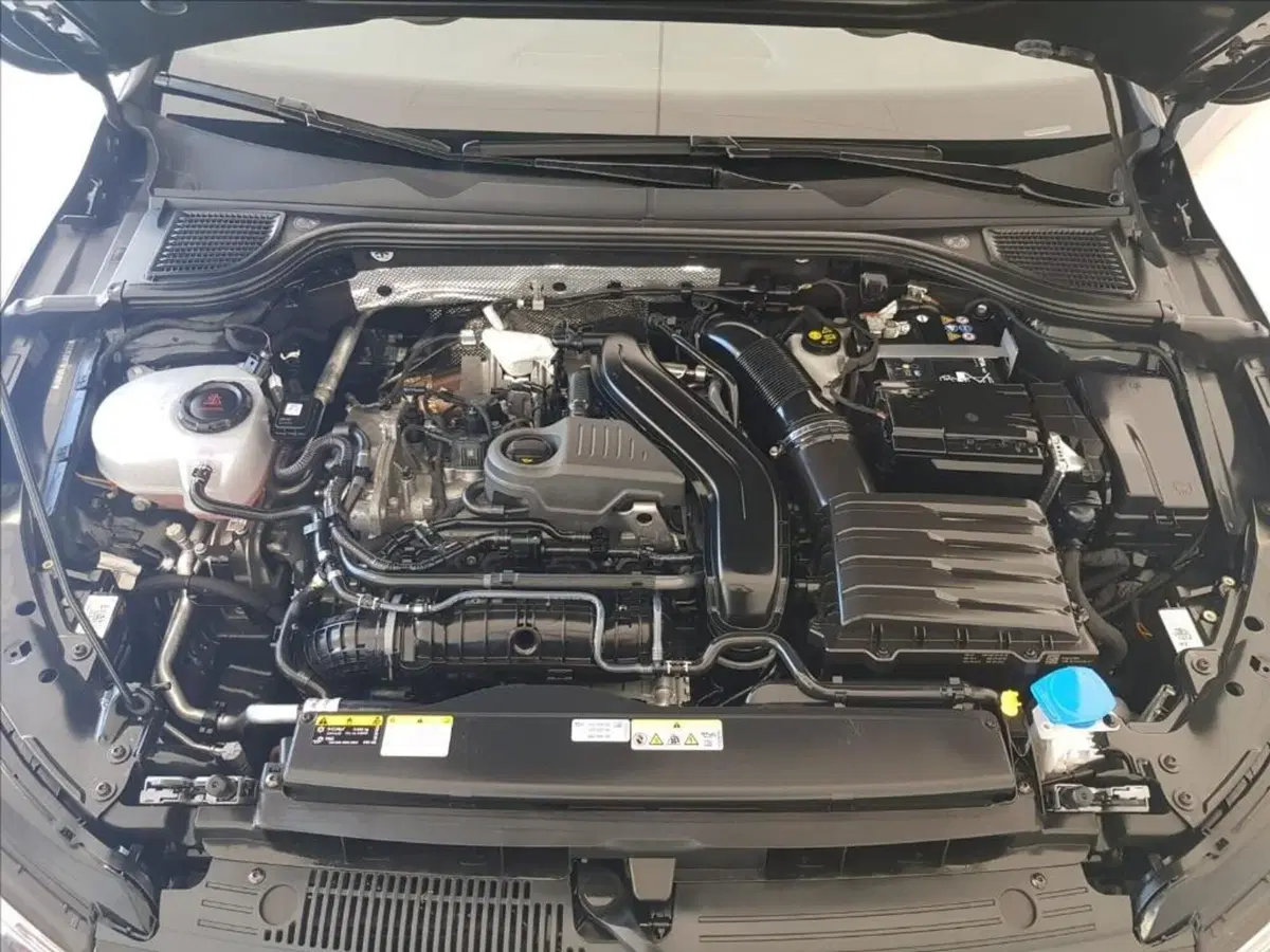 Volkswagen Golf Variant usata a Lucca (17)