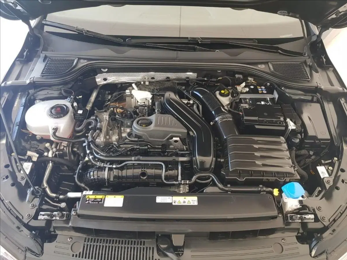 Volkswagen Golf Variant usata a Lucca (17)