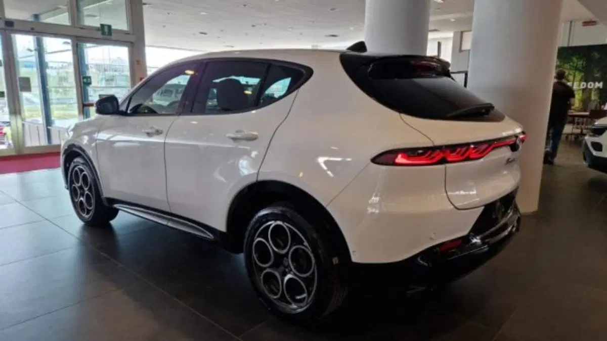 Alfa Romeo Tonale nuova a Modena (7)
