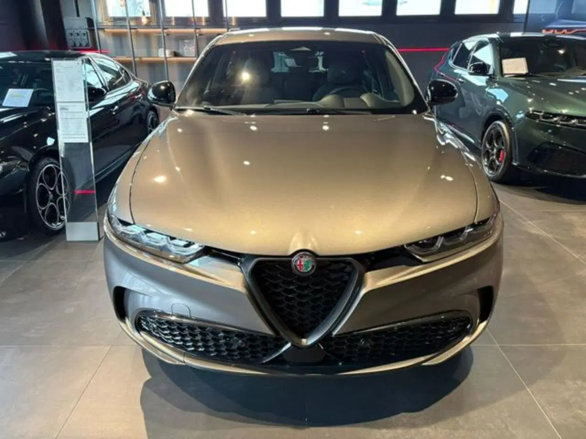 Alfa Romeo Tonale nuova a Modena (2)