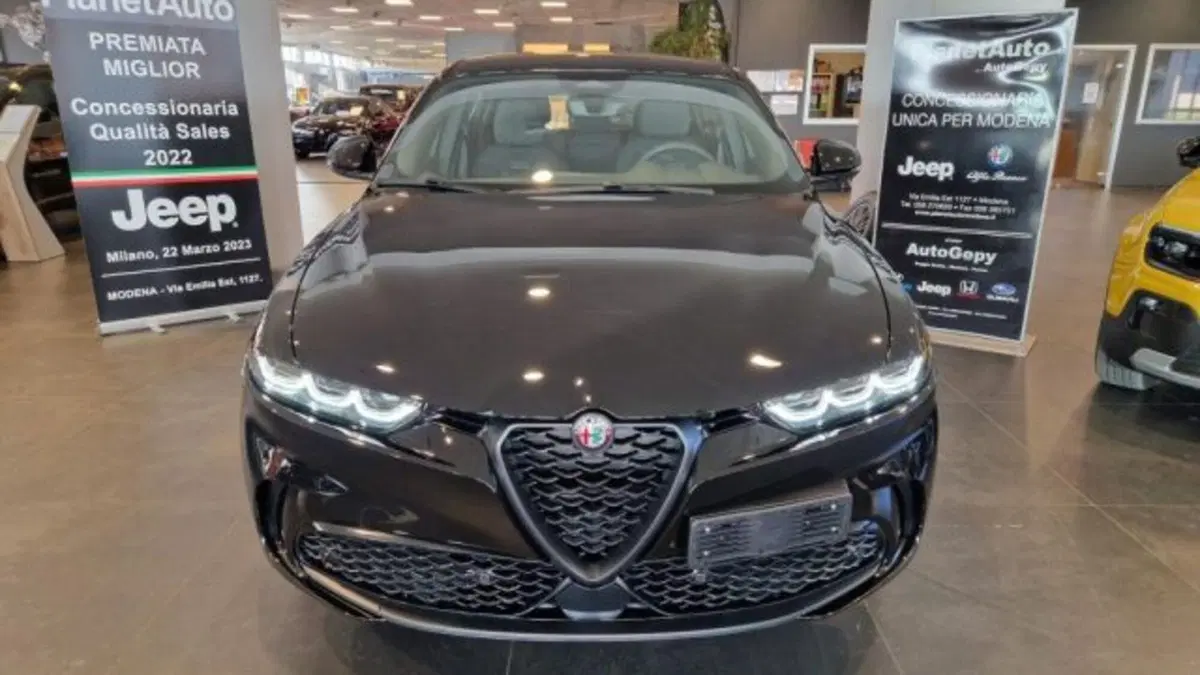 Alfa Romeo Tonale nuova a Modena (2)