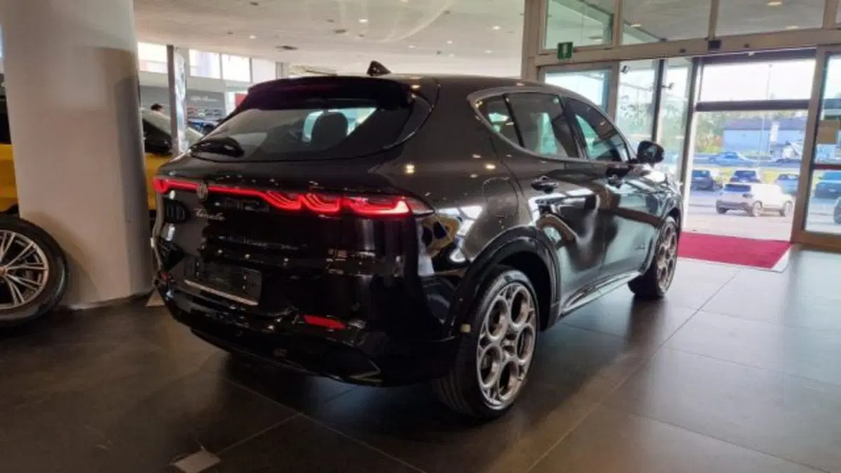Alfa Romeo Tonale nuova a Modena (4)