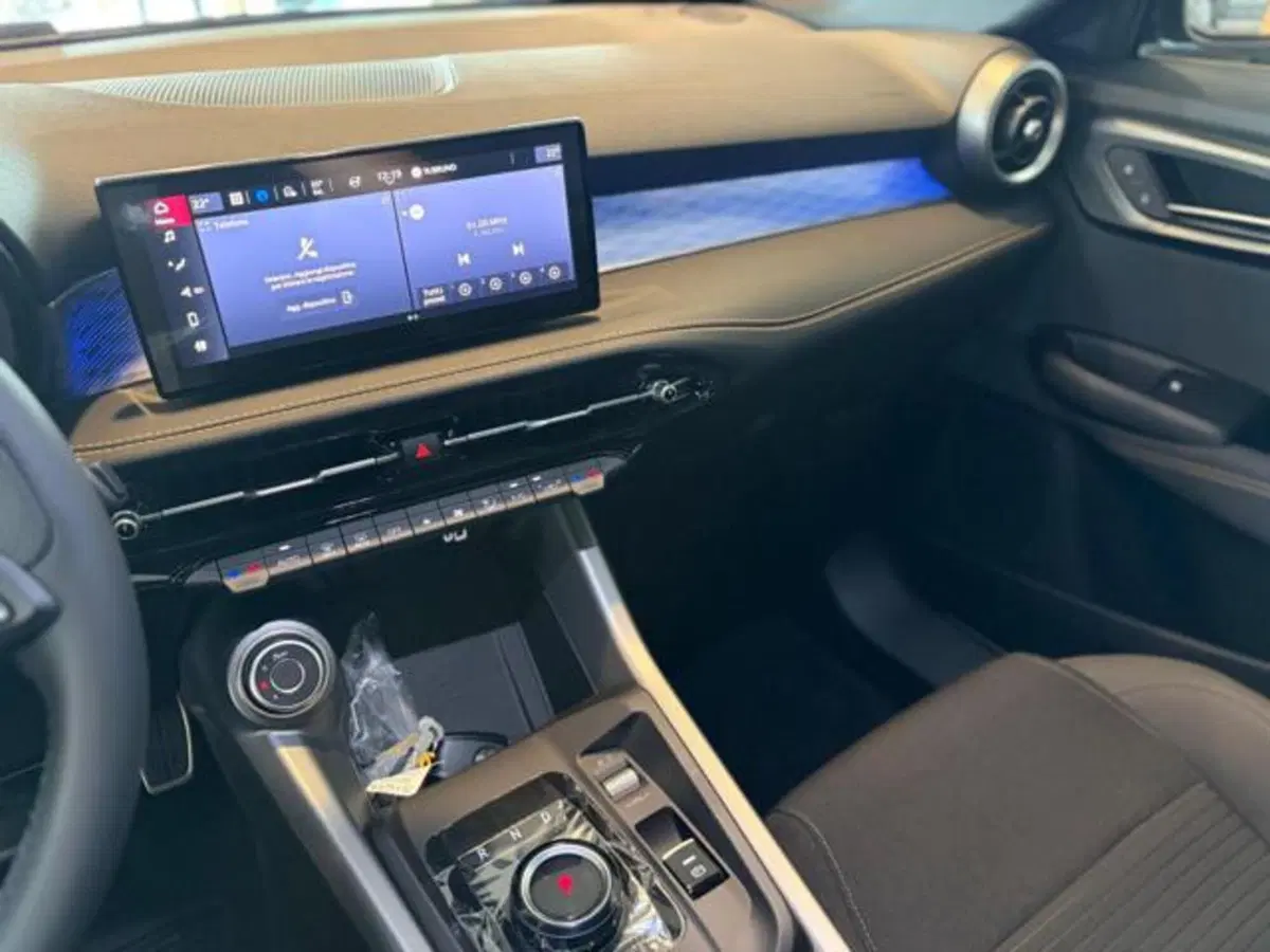 Alfa Romeo Tonale nuova a Modena (12)