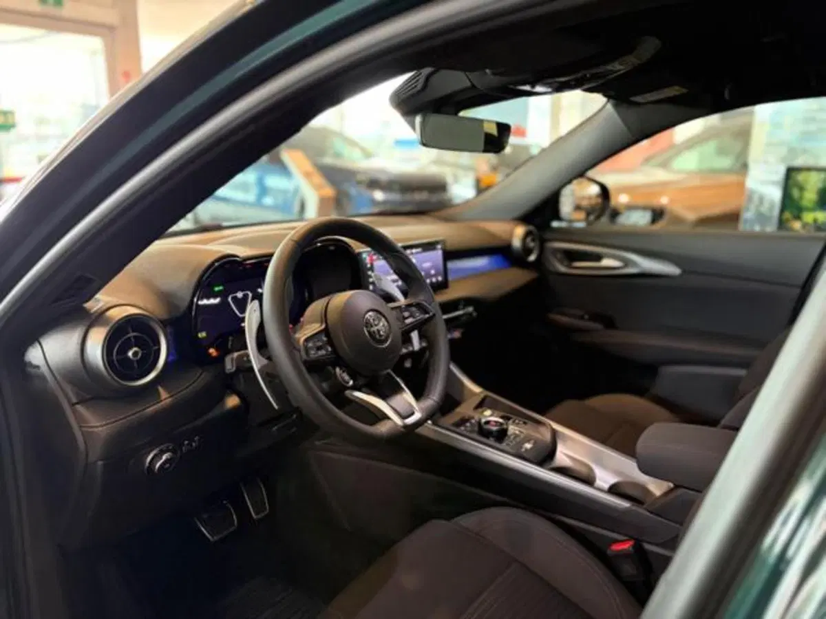Alfa Romeo Tonale nuova a Modena (13)