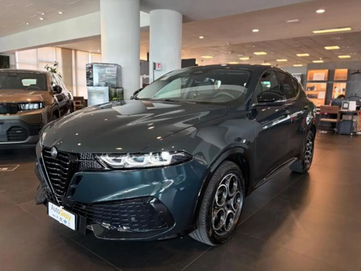 Alfa Romeo Tonale nuova a Modena (5)