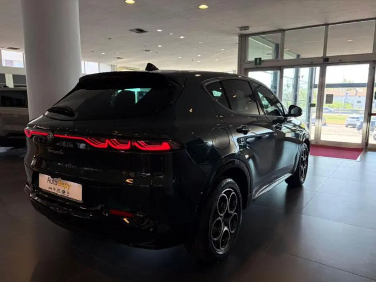 Alfa Romeo Tonale nuova a Modena (9)
